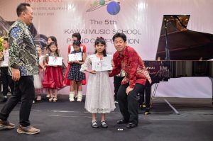 Siswi SD Tunas Dharma juara lomba piano